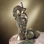 Design Toscano Peacock Centerpiece Vase