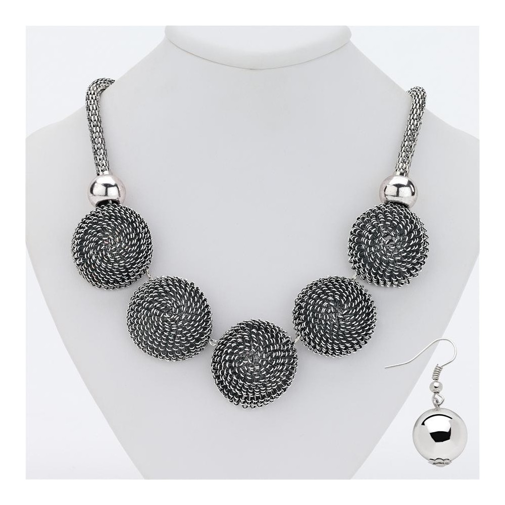 Design Toscano Haute Couture Jewelry Set