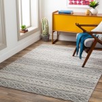 Surya Chester CHE-2335 5'3" x 7'3" Rug