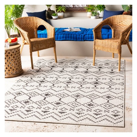 Surya Eagean EAG-2339 5'3" x 7'7" Rug