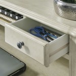 Chambre Desk by homestyles