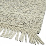 Kaleen Mara Collection Ivory Black Throw Rug 18" x 18"