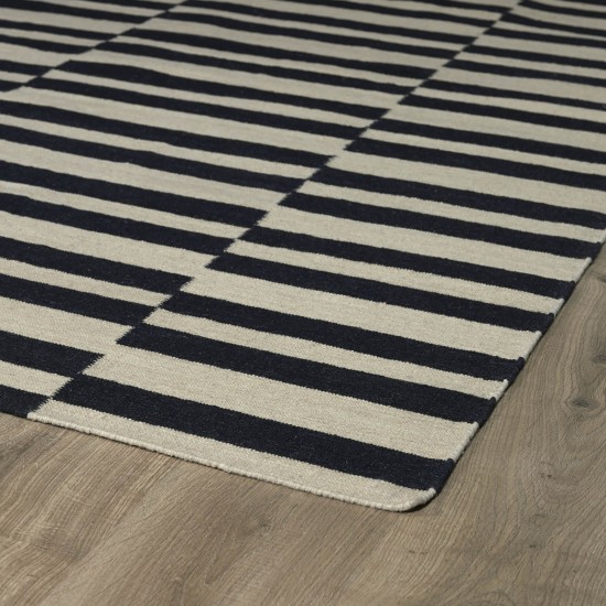 Kaleen Nomad Collection NOM01-02 Black Area Rug 3'6" x 5'6"