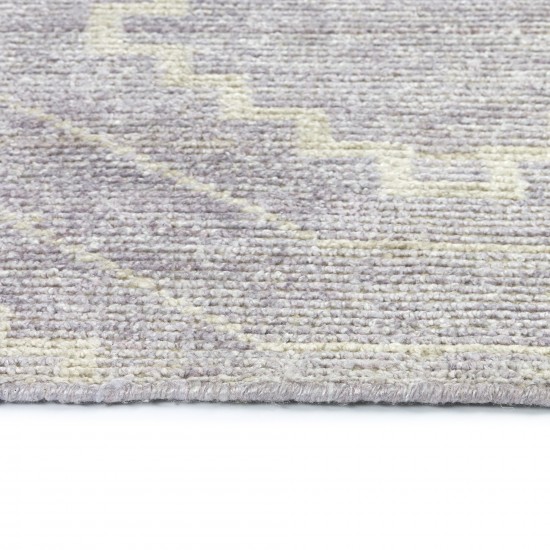 Kaleen Solitaire Collection Light Lavender Area Rug 5' x 7'9"