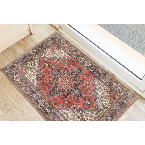 Amanti AM3 Cardinal 1'8" x 2'6" Rug