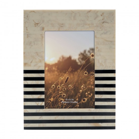 Resin 4x6" White W/ Black Stripes Photo Frame