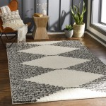 Surya Beni Shag Black, Cream Rug 5'3" X 7'