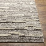 Surya Manisa Medium Gray Rug 5' X 7'6"