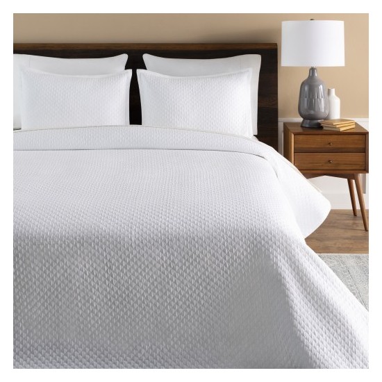 Surya Melbourne White Full/Queen Bedding Set 88"W X 92"L,20"H X 26"W