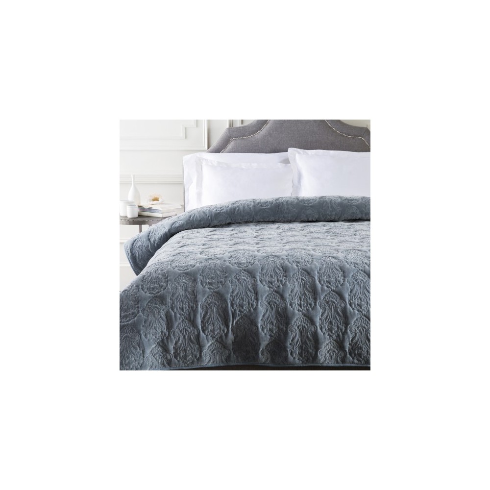 Surya Vienna Gray Twin Quilt 68"W X 86"L Surya Vienna Gray Twin Quilt 68"W X 86"L