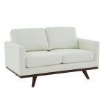 LeisureMod Chester Modern Leather Loveseat With Birch Wood Base, White