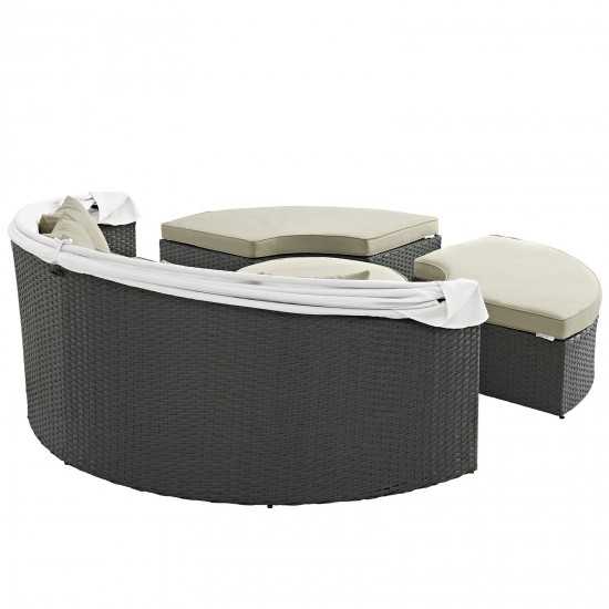 Sojourn Outdoor Patio Sunbrella® Daybed