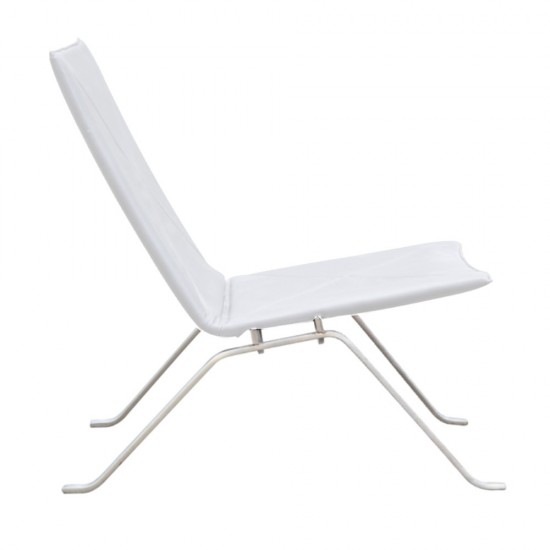 Fine Mod Imports Pika 22 Lounge Chair, White