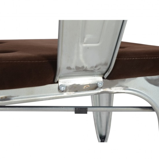Fine Mod Imports Back Lounge