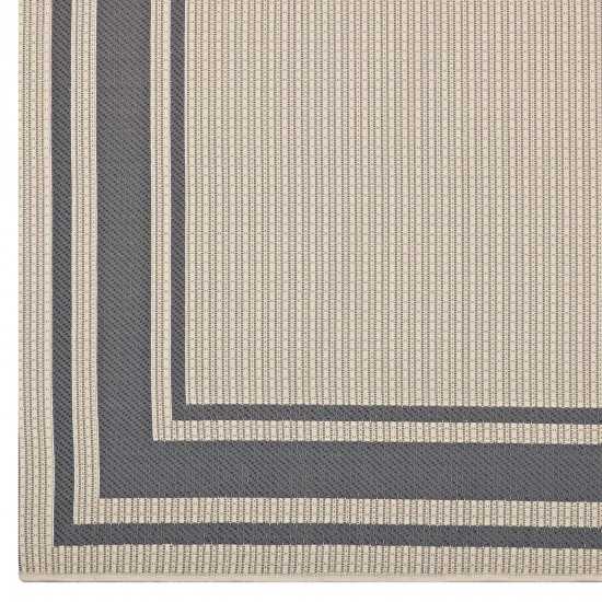 Rim Solid Border 4x6 Indoor and Outdoor Area Rug