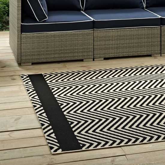 Optica Chevron With End Borders 5x8 Indoor and Outdoor Area Rug