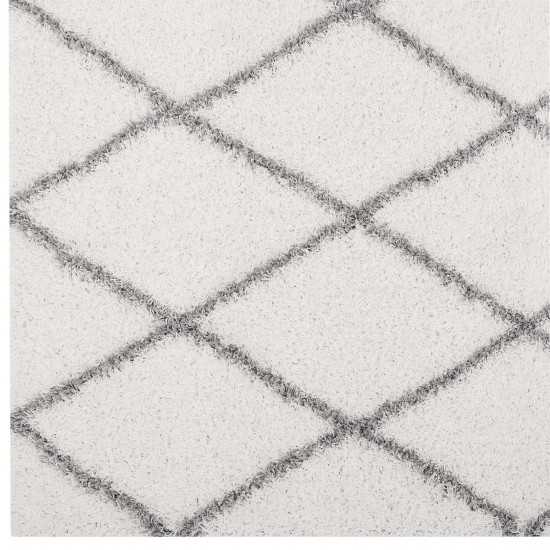 Toryn Diamond Lattice 5x8 Shag Area Rug