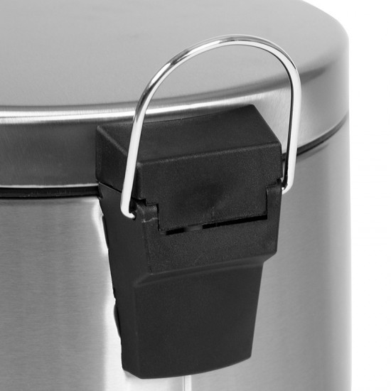 Stainless Steel Fingerprint Resistant Soft Close, Step Trash Can - 30L (7.9 Gallons)