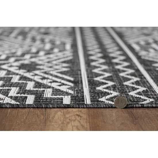 Provo Black Quinn 2’7” x 3’11” Rug