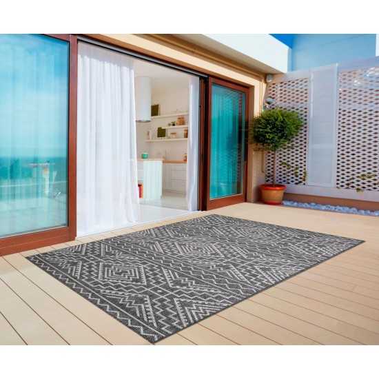 Provo Black Quinn 2’7” x 3’11” Rug