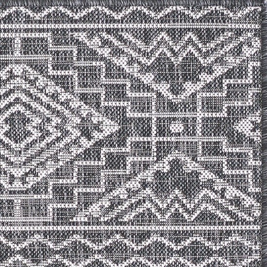 Provo Black Quinn 2’7” x 3’11” Rug